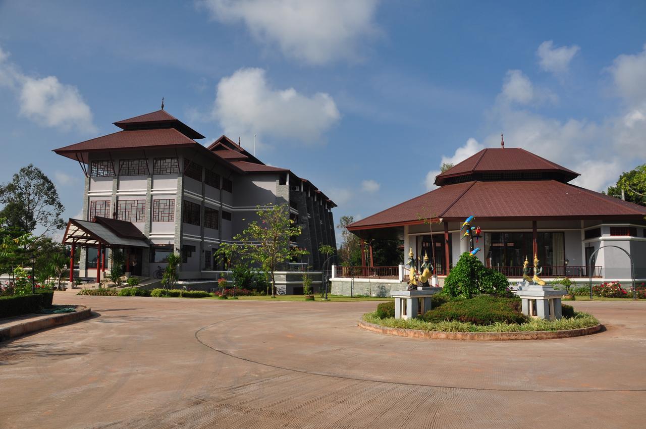 Sanctuary And Hotel Phu Ruea