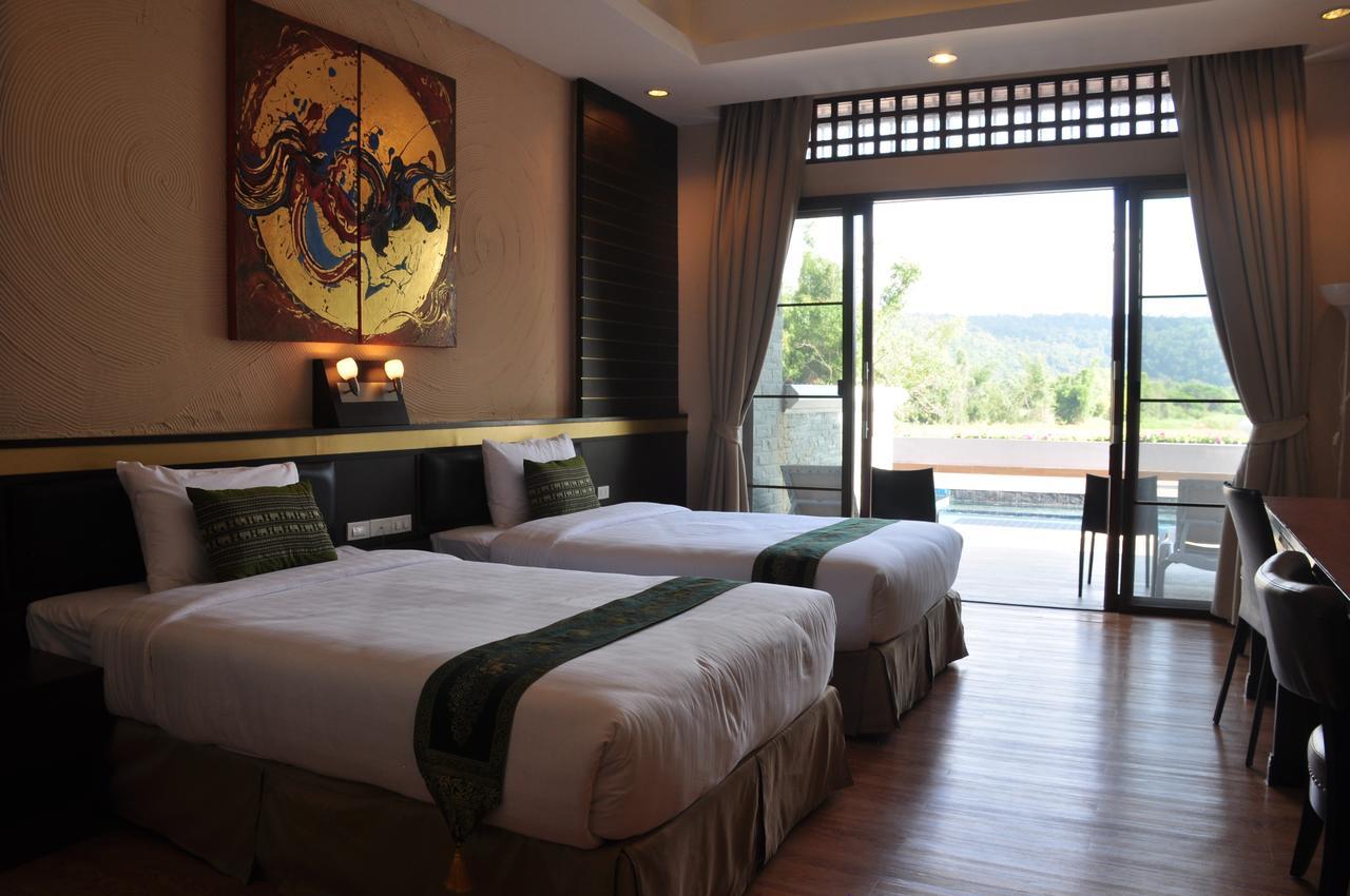 Sanctuary And Hotel Phu Ruea