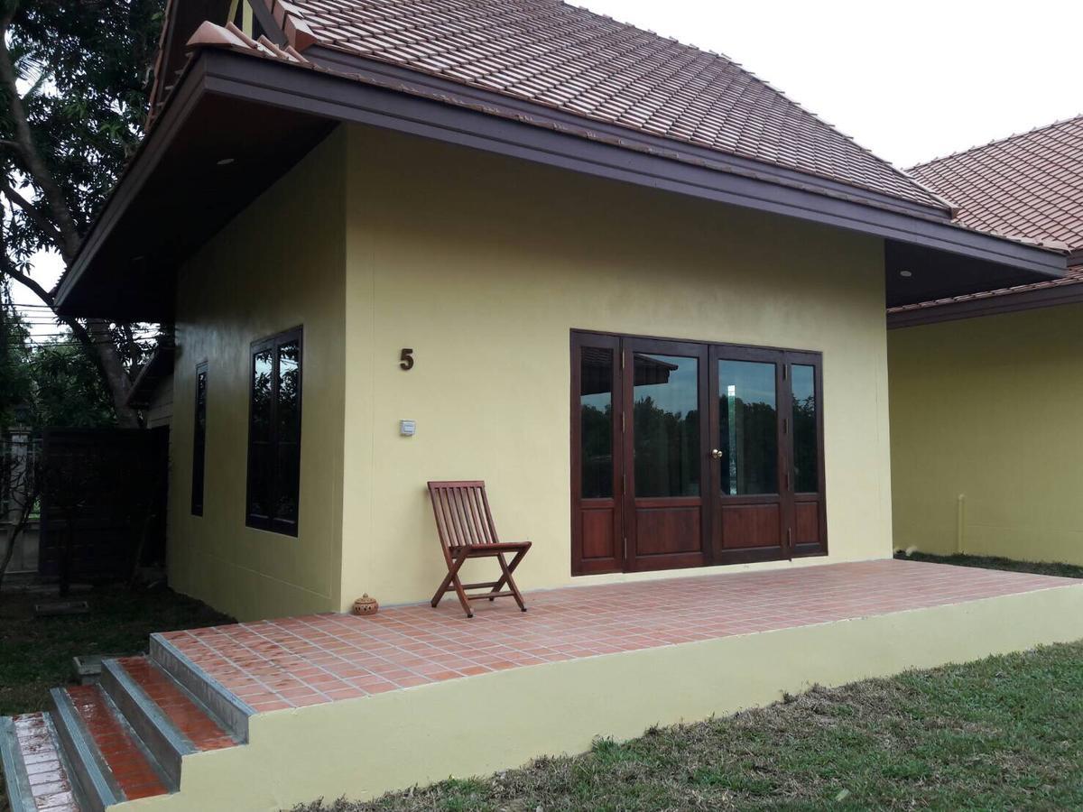 Thararin Resort 2*