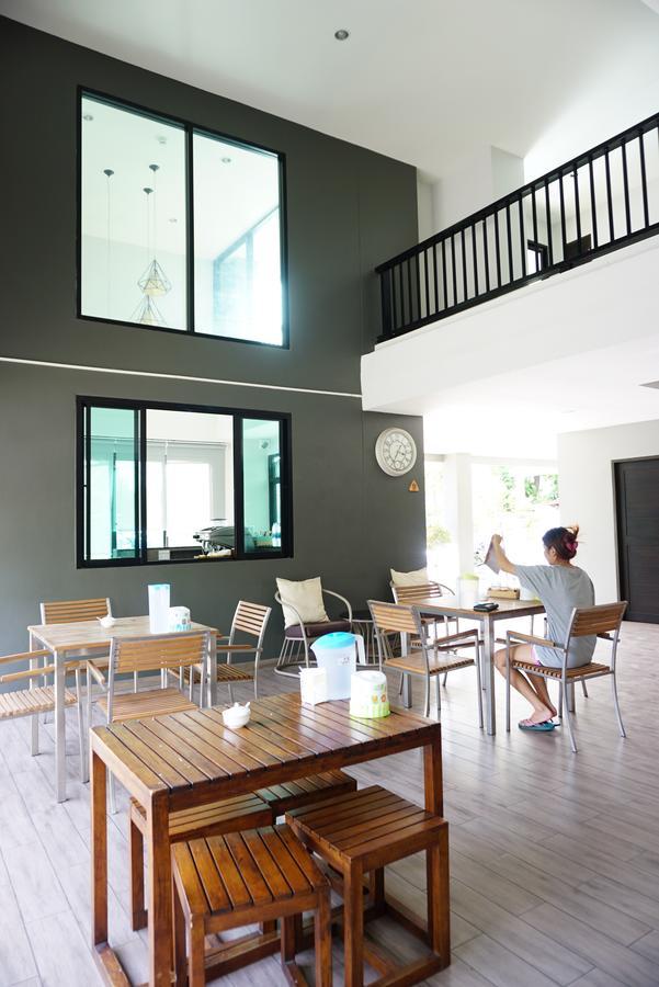 Hotel In Clover 2*