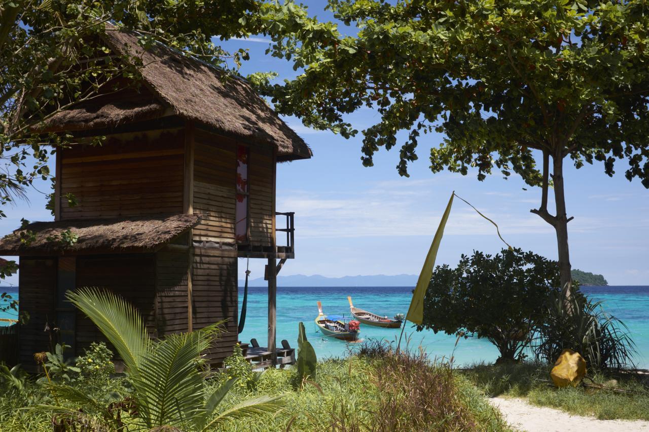 Castaway 3*