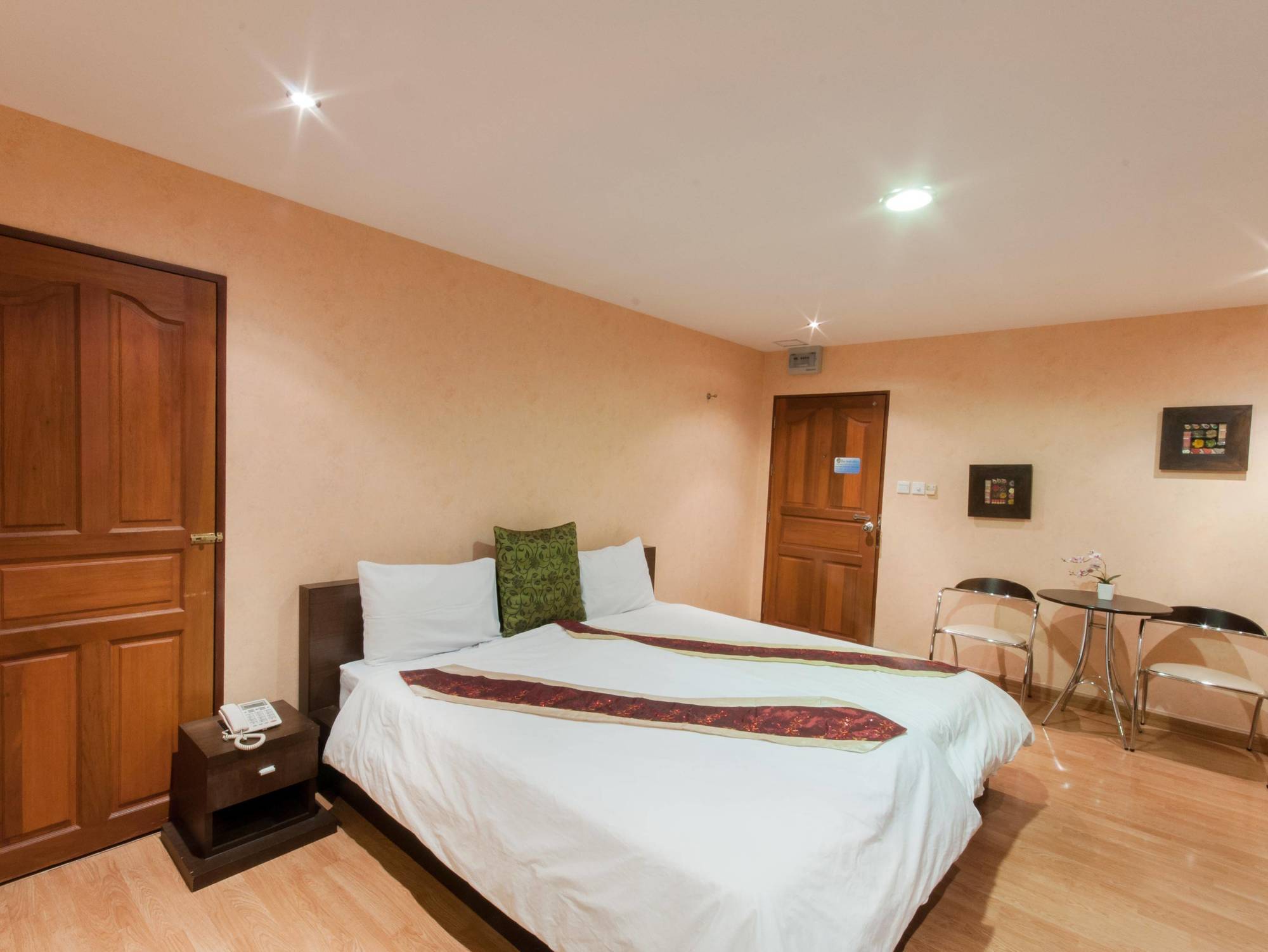 Hotel Sa-bai-dee 3*