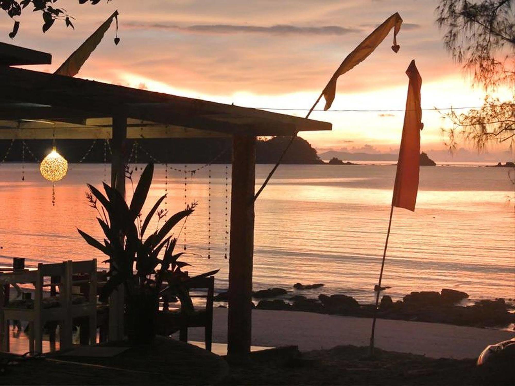 Heaven Beach Resort & Art Resort