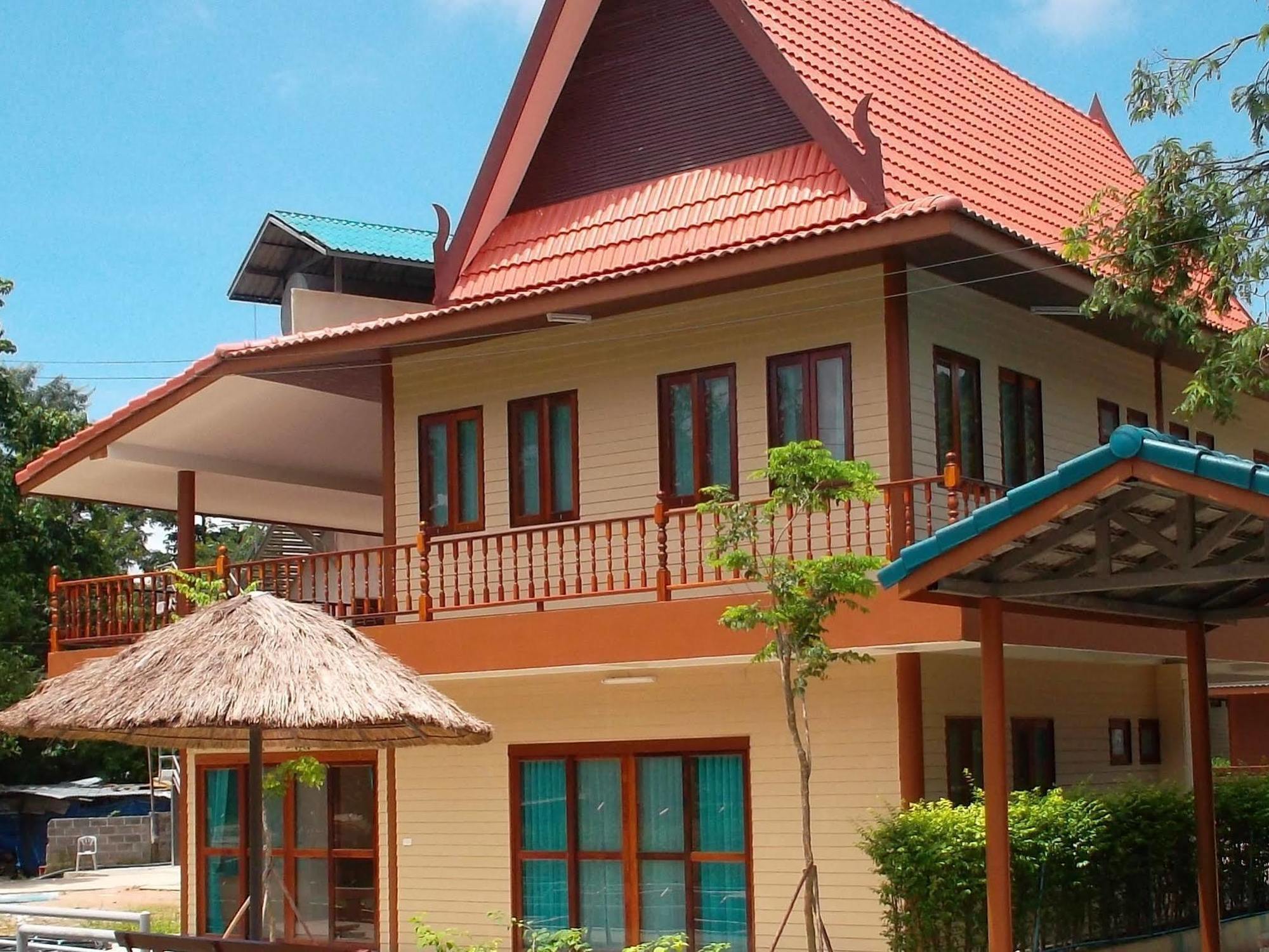 Phuaob Nam Sai Country Resort 3*