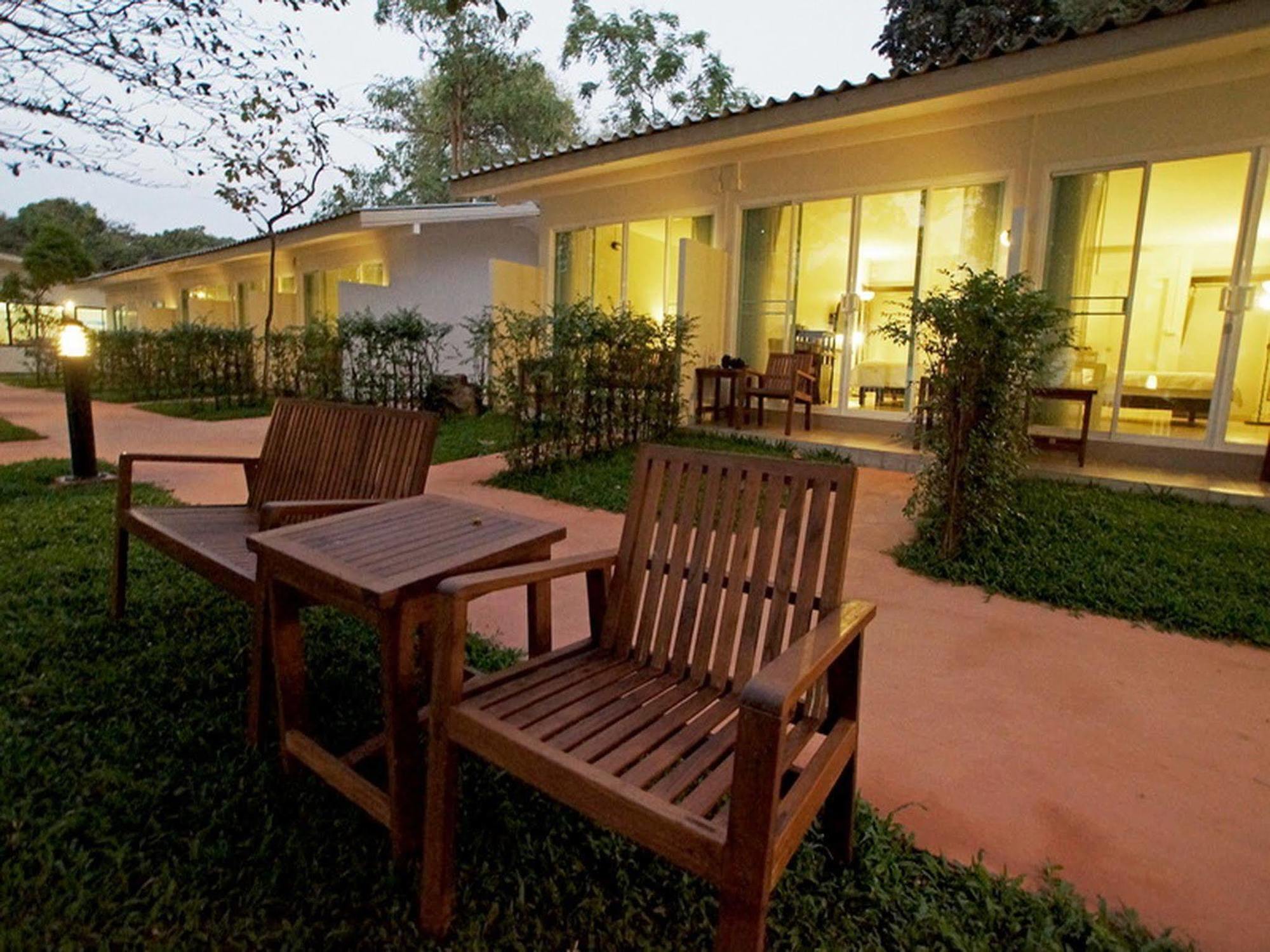 Resort Baan Sukhita 2*