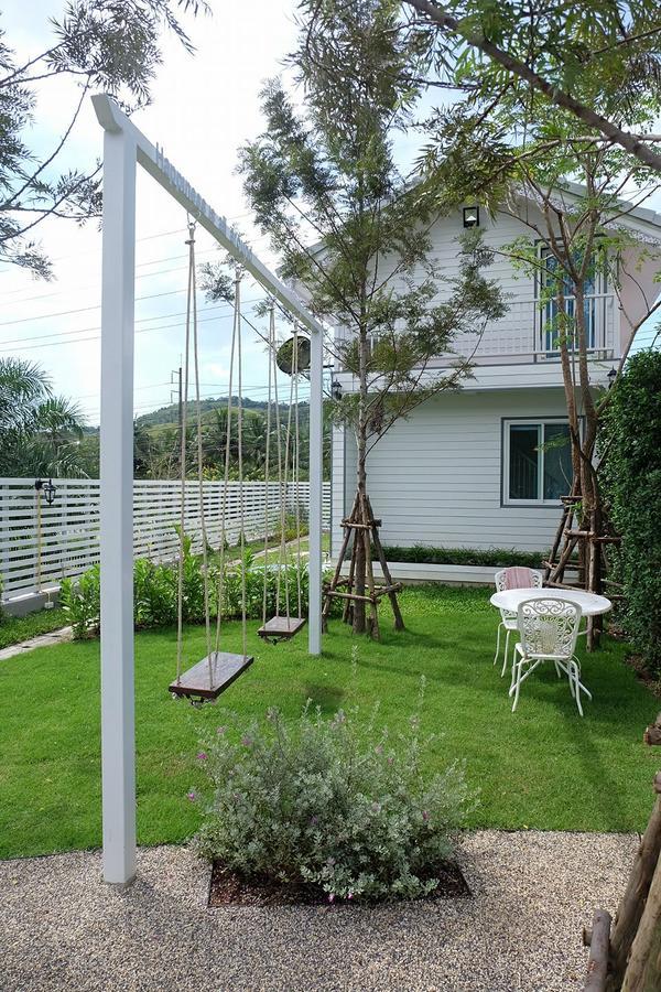 The White Village Resort 2*