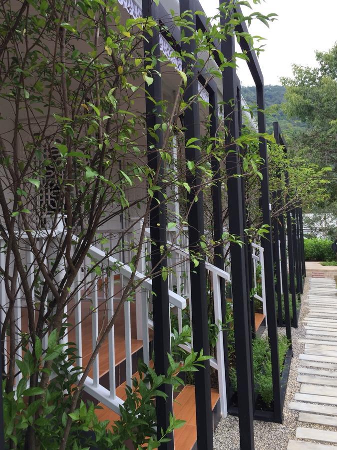 Resort The White Village Ranong