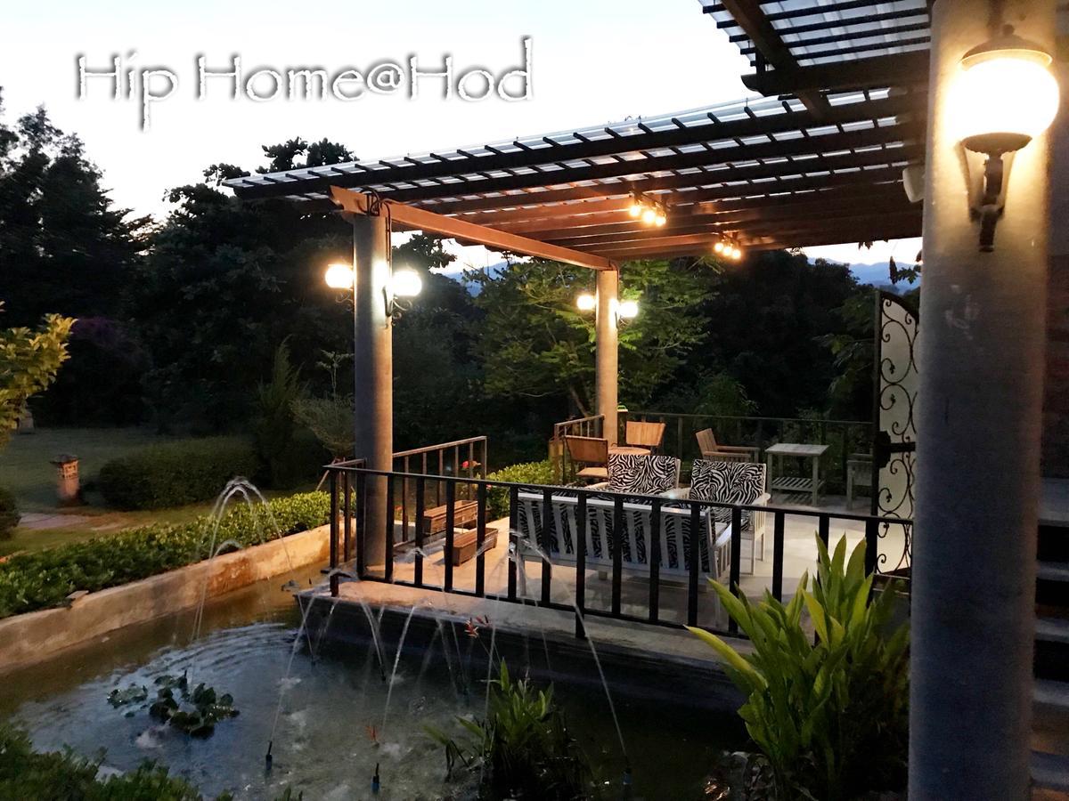 Hip At Hod Resort Hot