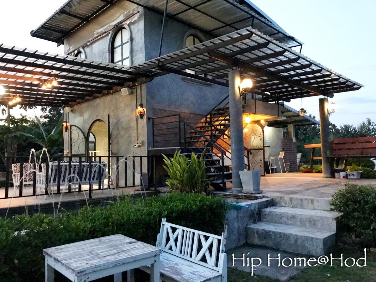 Hip At Hod Resort *
