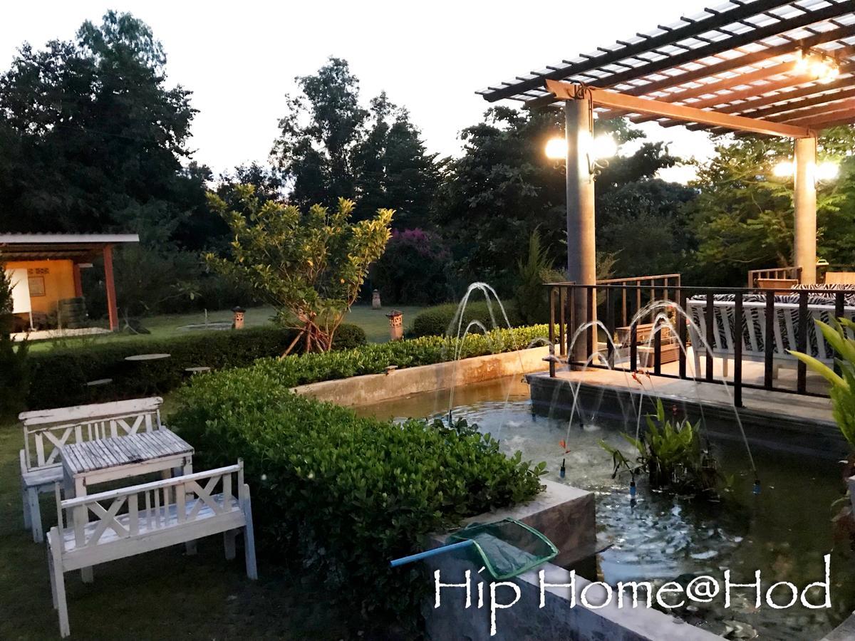 Hip At Hod Resort Hot