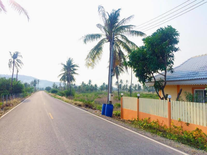 Ther เธอ Guest house Pran Buri