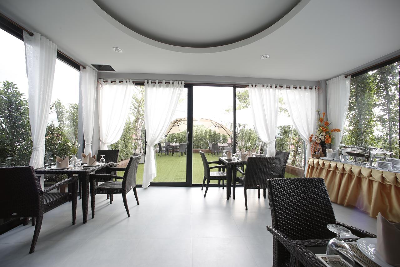 D11 Hotel 3*