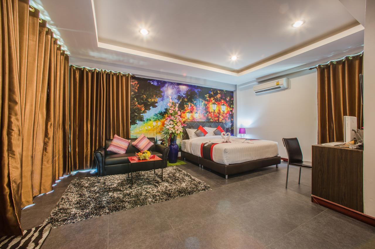 D11 Hotel