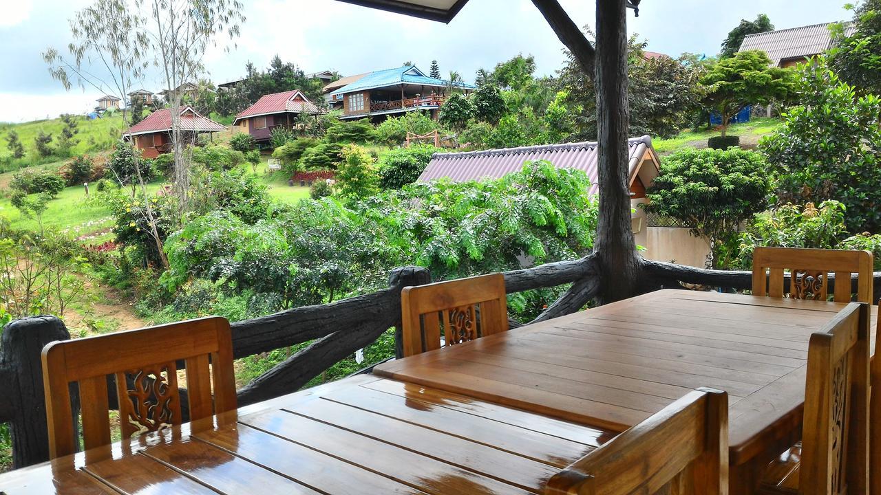 Indah Garden Hill Resort 2*