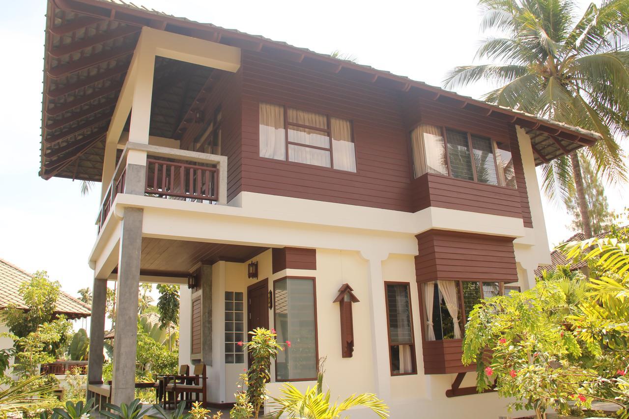 Lah Own Khaolak Resort 3*