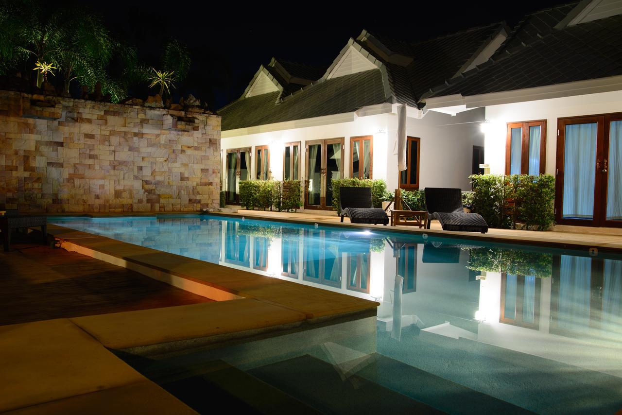 Resort Rungnara Pool San Sai