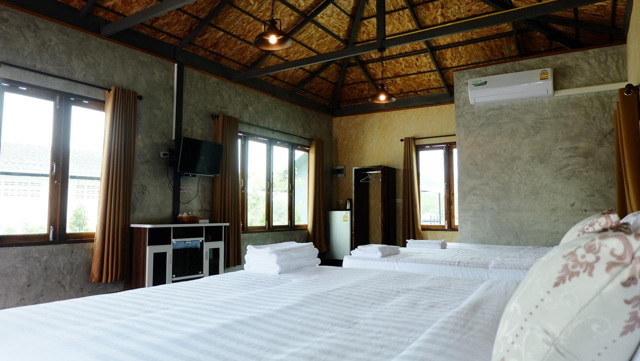 Resort Nok Chan Mee Na 3*