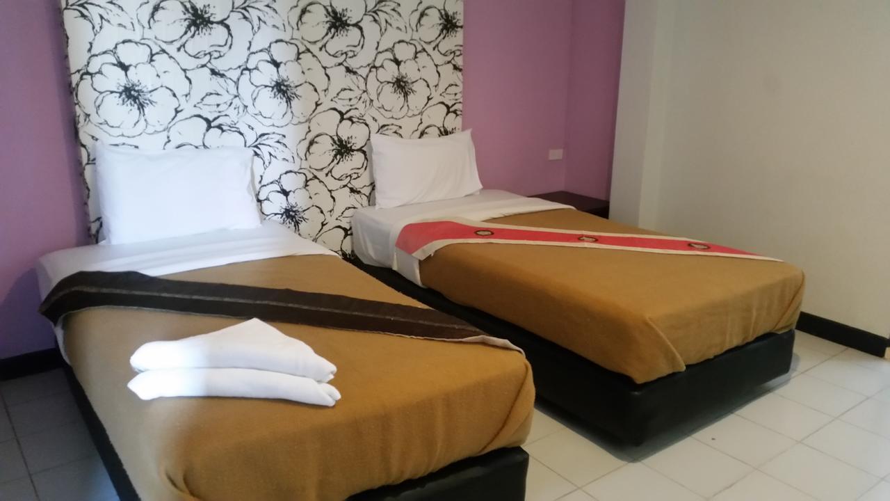 Hotel Barfly Pattaya 2*