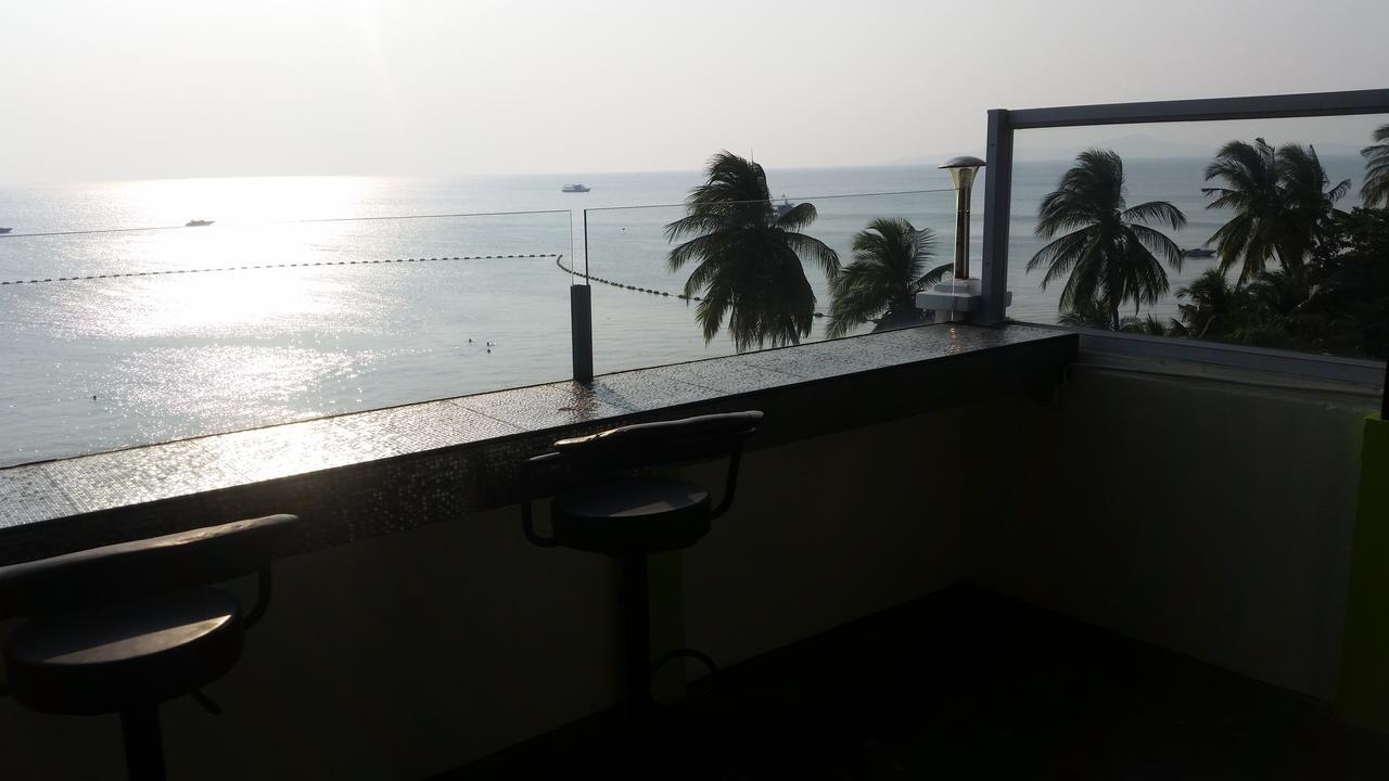 Hotel Barfly Pattaya 2*