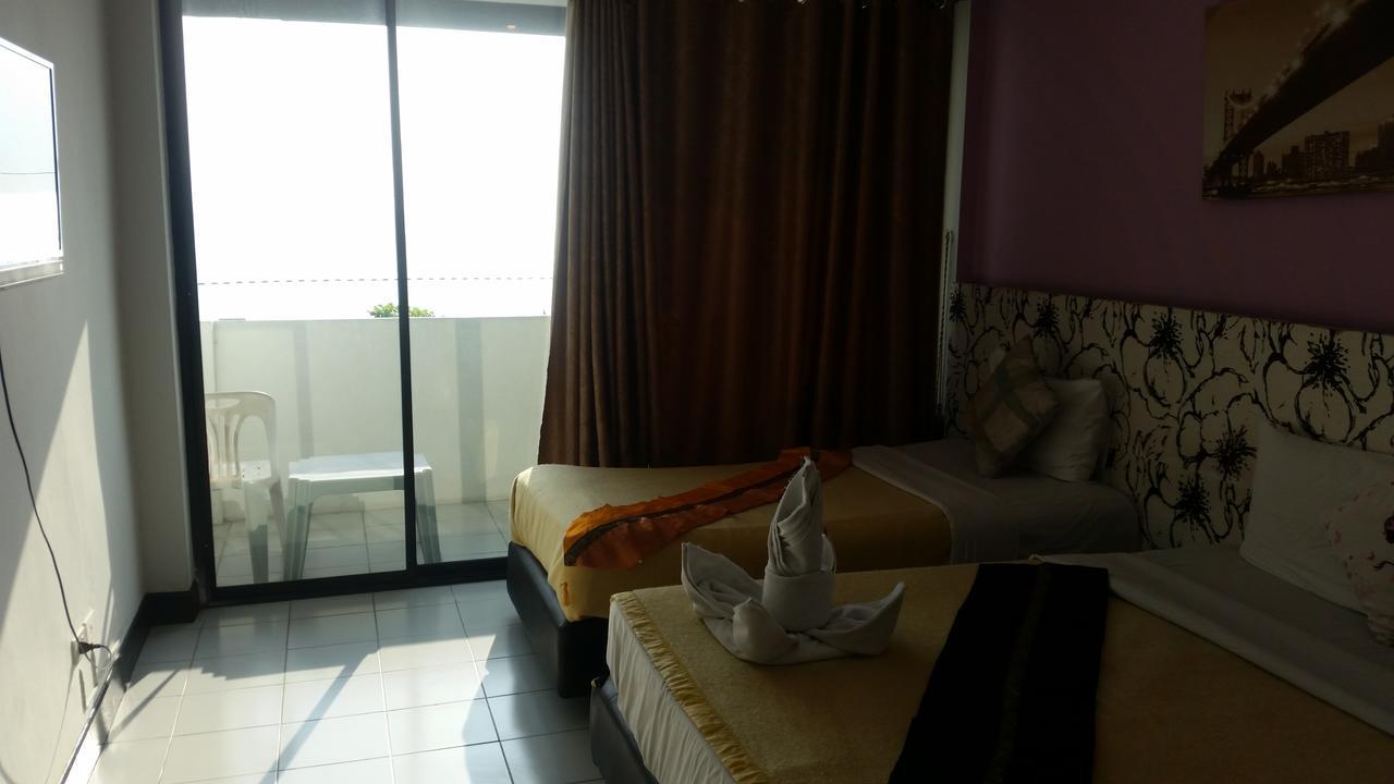Barfly Pattaya Hotel 2*