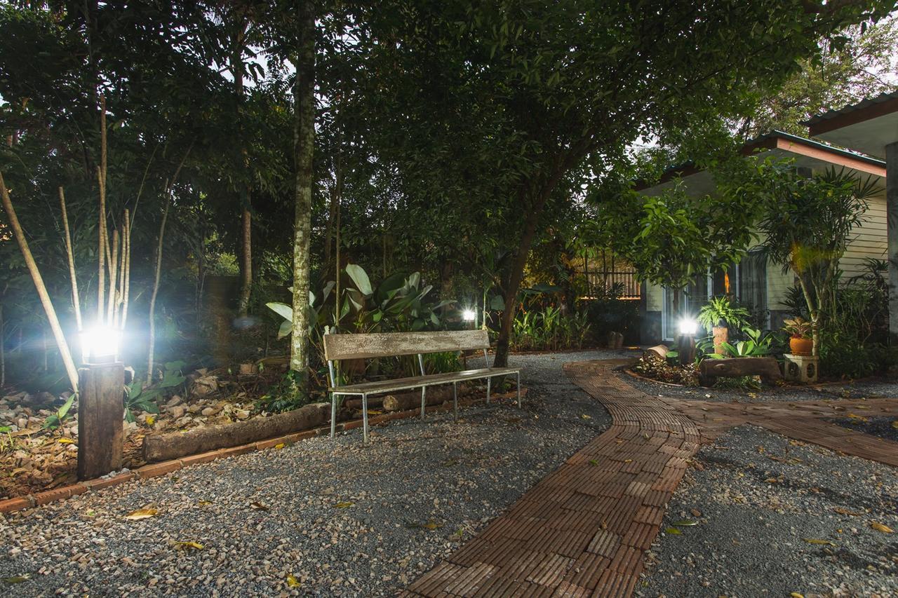 P's บ้านพักในสวนสวย 2* Trang