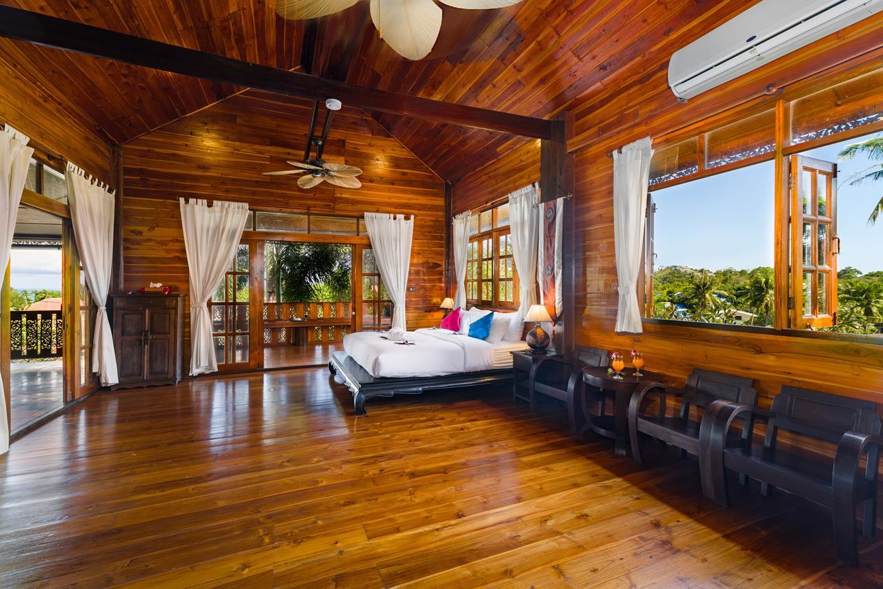 Grand Luxurious Imperial Thai By The Beach