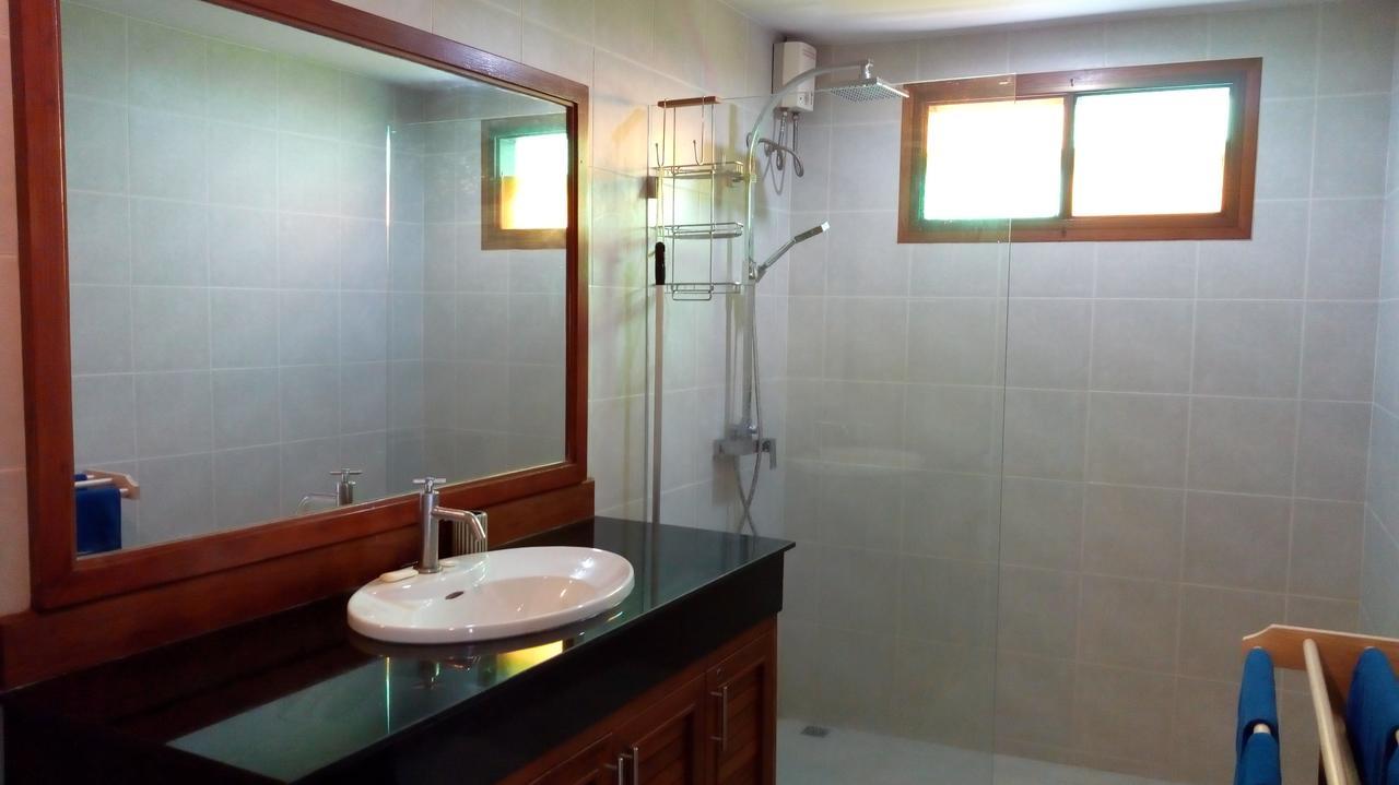 Khanom Condo * Khanom