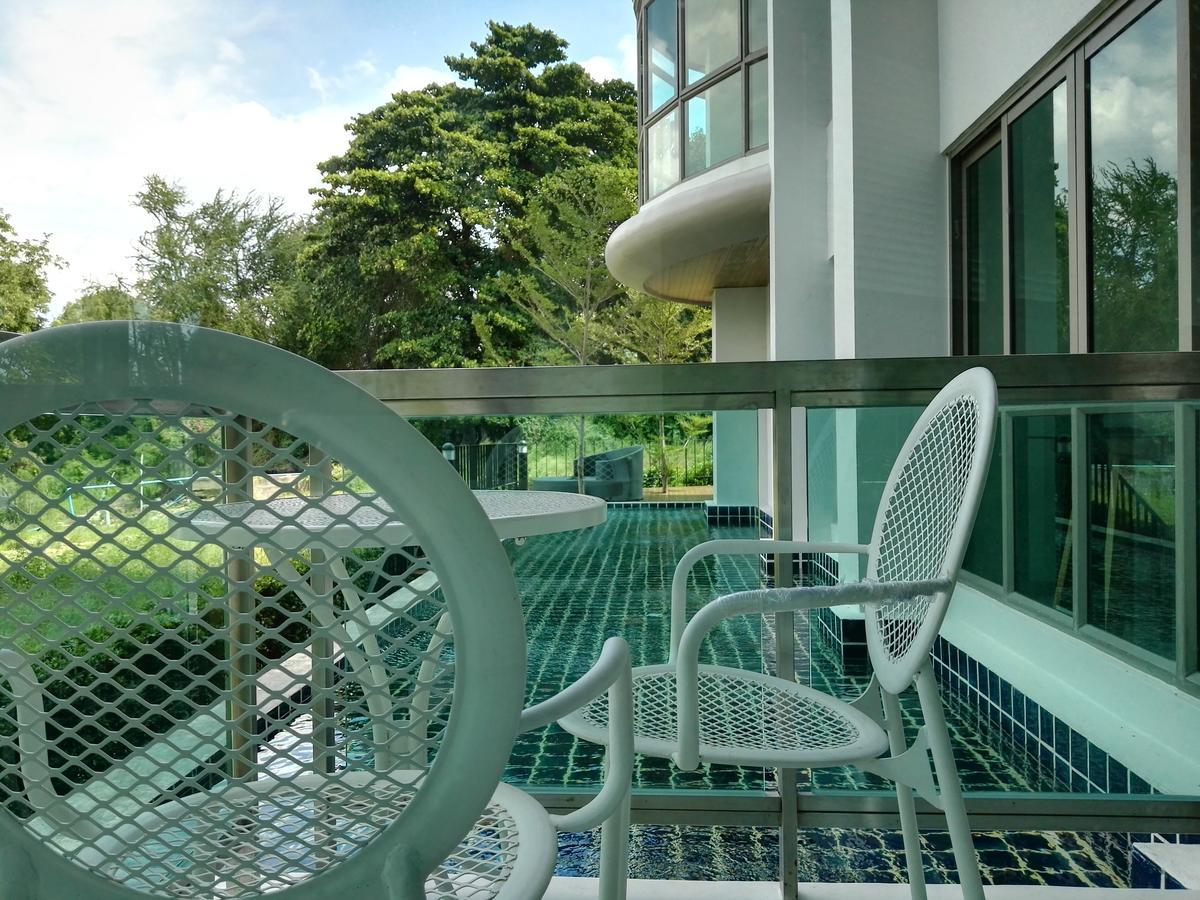 Sonrisa Srirachaที่พักติดทะเล Aparthotel 3*