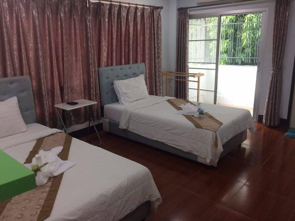 Baan Ton