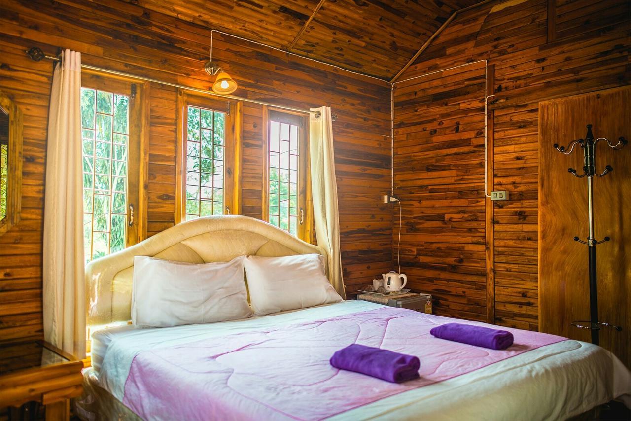 Khao Saming Paradise Resort