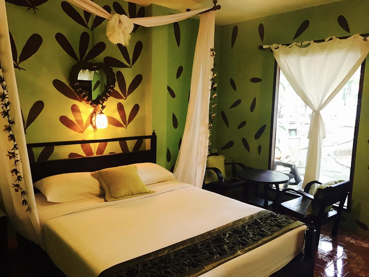 Shengwei Yinlu Lodge *