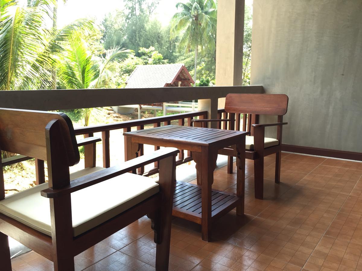 Lah Own Khaolak Resort