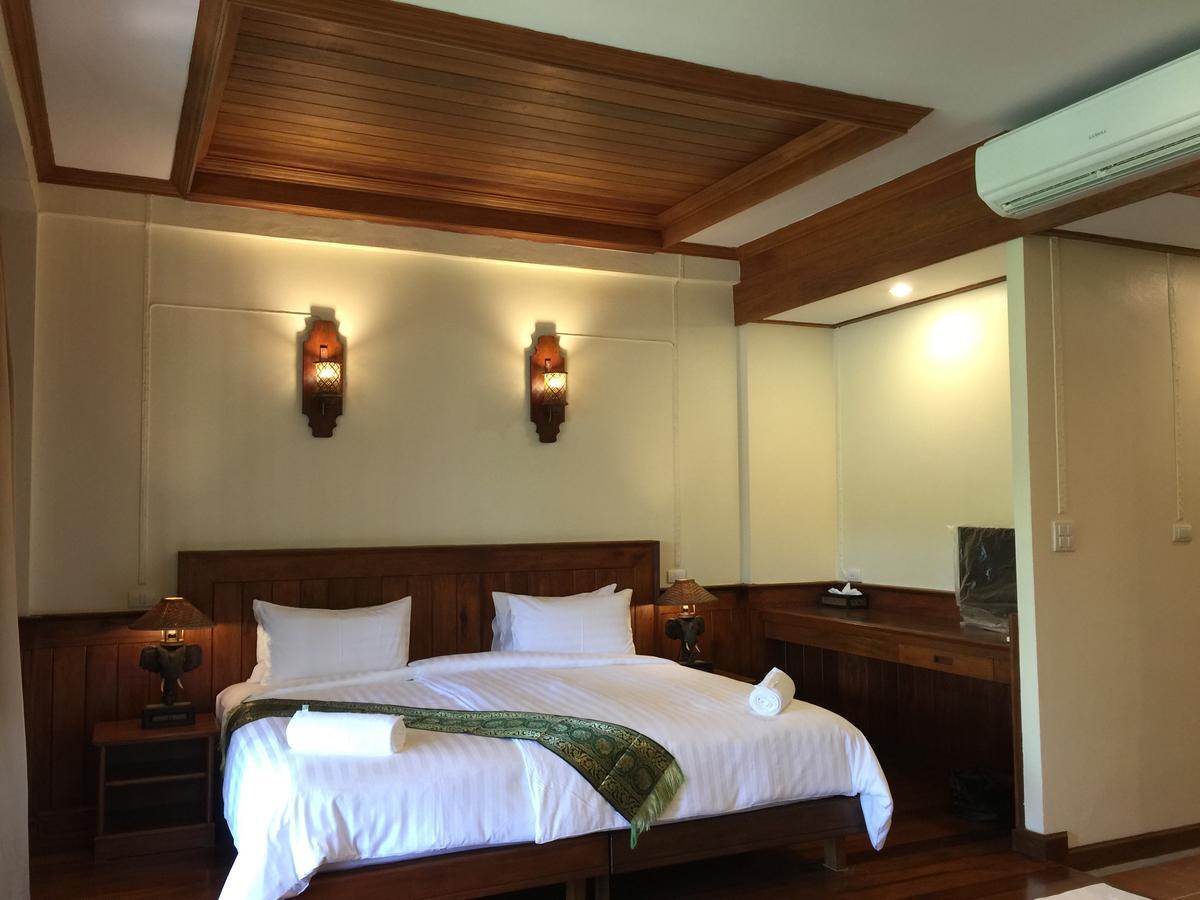Lah Own Khaolak Resort