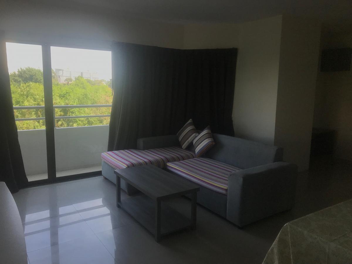 Apartment R-con Wongamat *