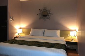Montra Hotel 3*