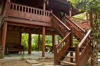 Ayodhara Village Resort 4*