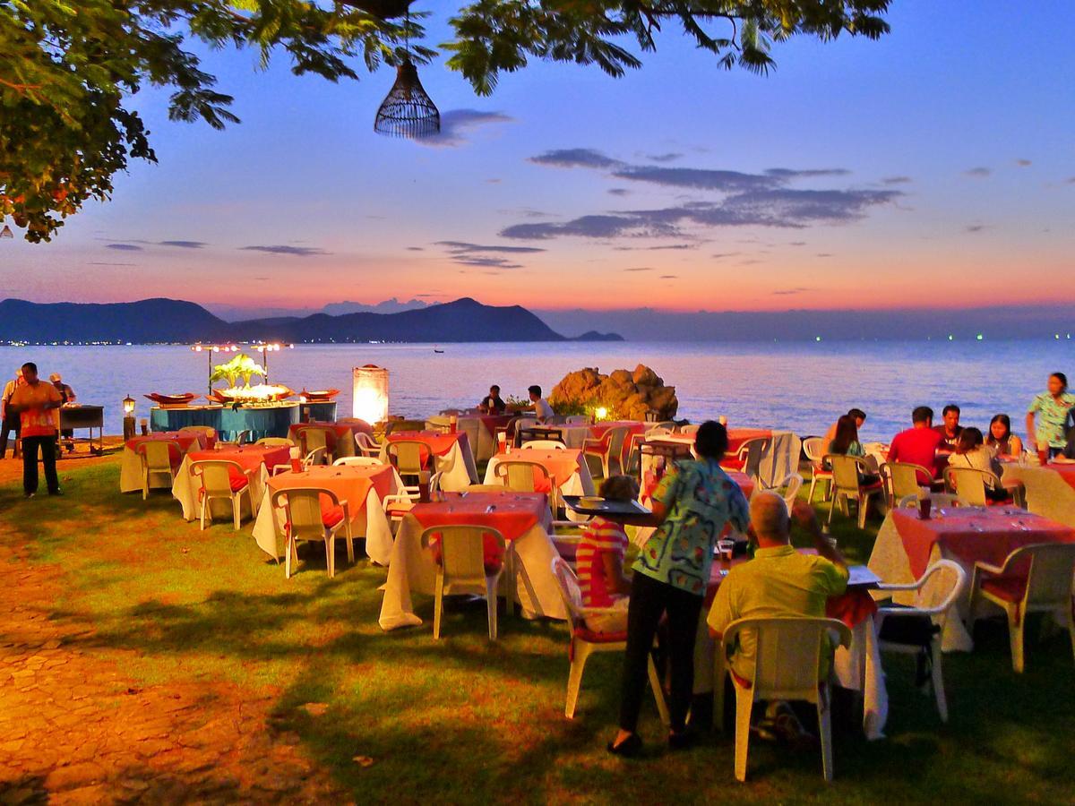 The Sunset Village -sha Certified 4* Praia de Jomtien