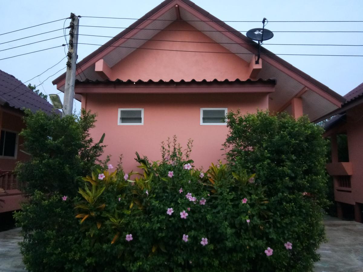 Baan Mek Lom