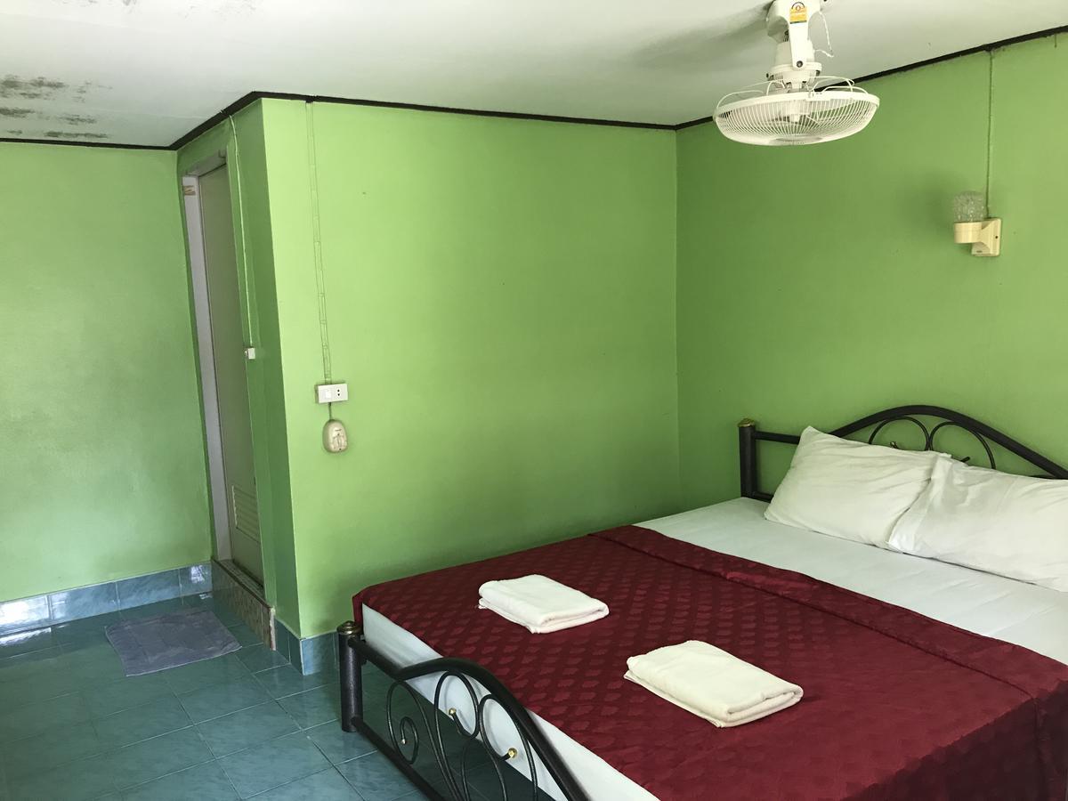 Cashew Nut Bungalows Guest house