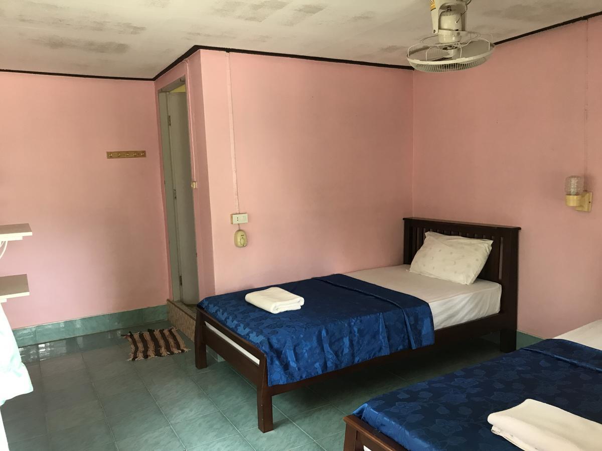 Cashew Nut Bungalows Guest house *