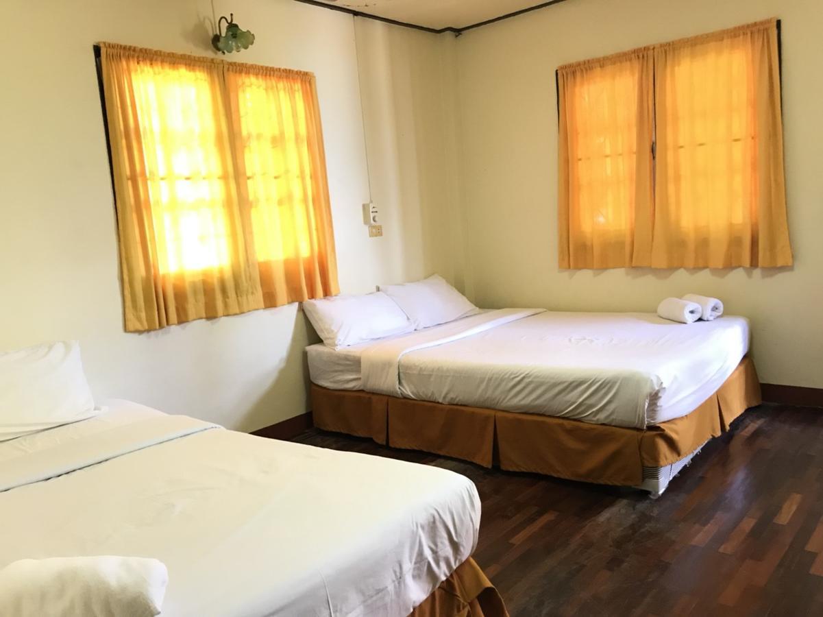 Paradise Hotel 2*