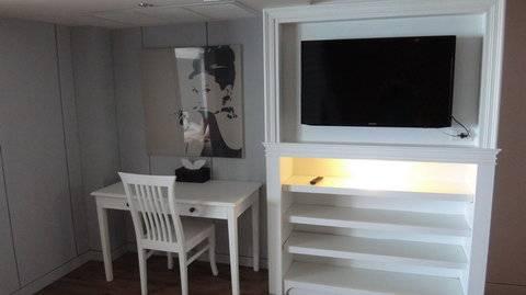 Golden Cliff House 3*