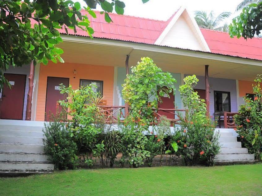 Yoghurt 3 Hostel *