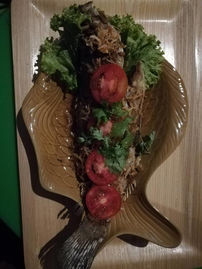 Chomlay & Restaurant Guest house