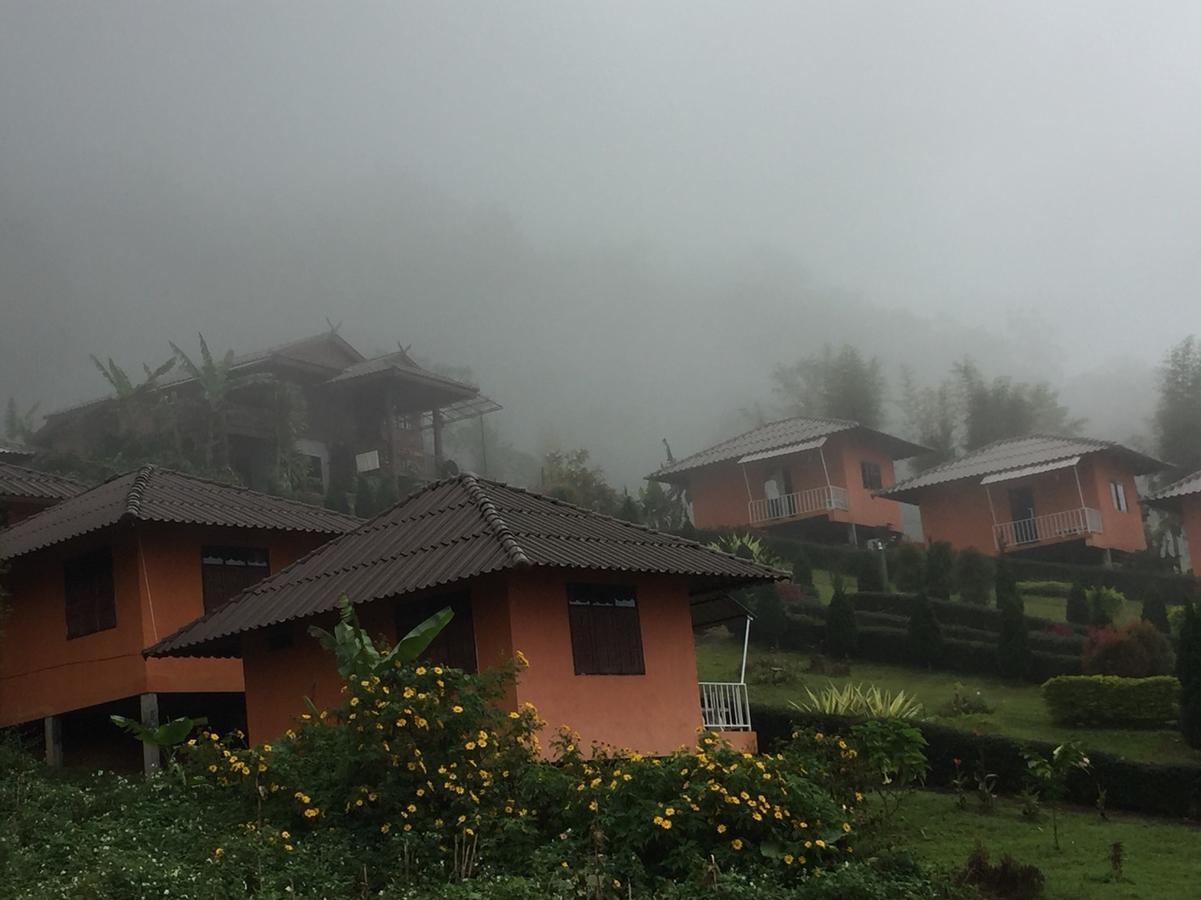 Phu Mok Dok Mai 2*