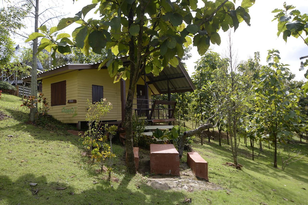 Phu Zai Keaw Ban Khlong Krathon