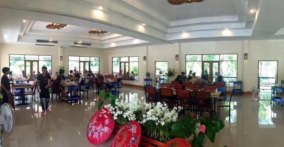 Resort Ruean Thai Nai Bang By Pansak Surat Thani