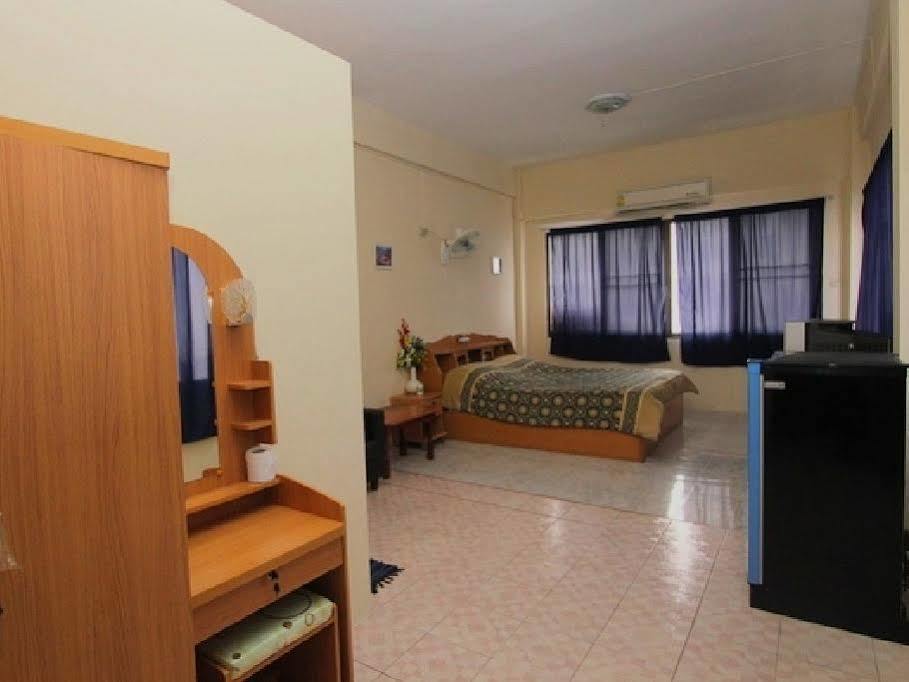 Inn Blue Lagoon & Bar 2*