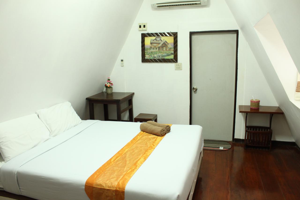 Baansuan Lychee Maeklong Ampawa 3*