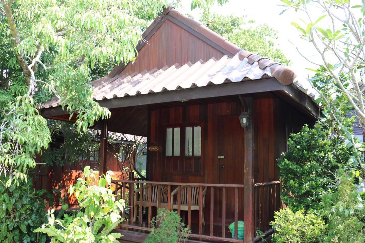 Baansuan Lychee Maeklong Ampawa Amphawa